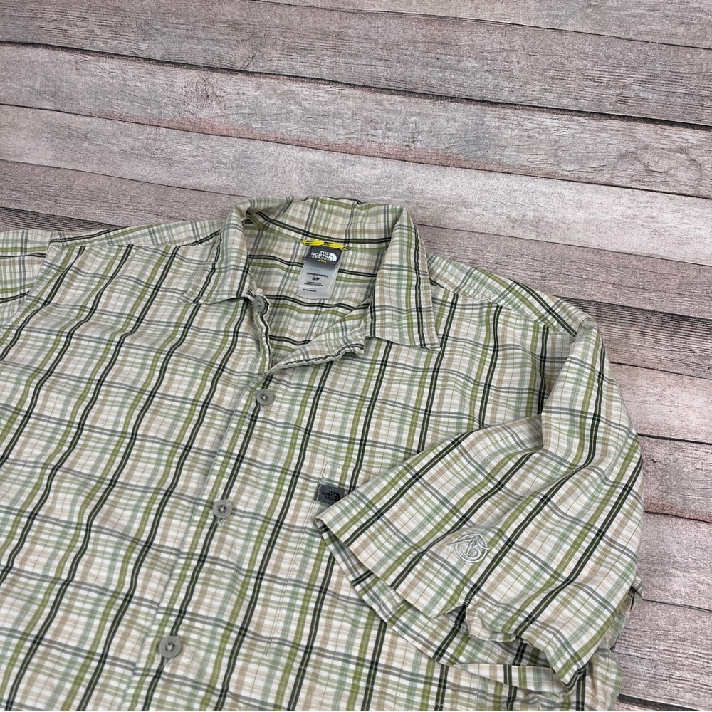 The North Face A5 Series Plaid Short Sleeve Button Up Shirt Men's Small
